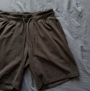 Men's Lululemon Perforated Linerless Shorts 9"